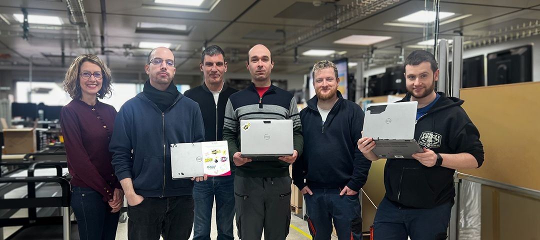 équipe informatique reconditionnement d'ordinateurs K-bossés aux Ateliers du Bocage