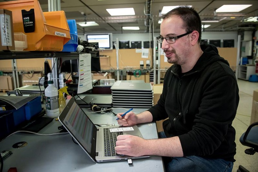 Alexandre - technicien informatique - gamme k-bossés reconditionné -Ateliers du Bocage